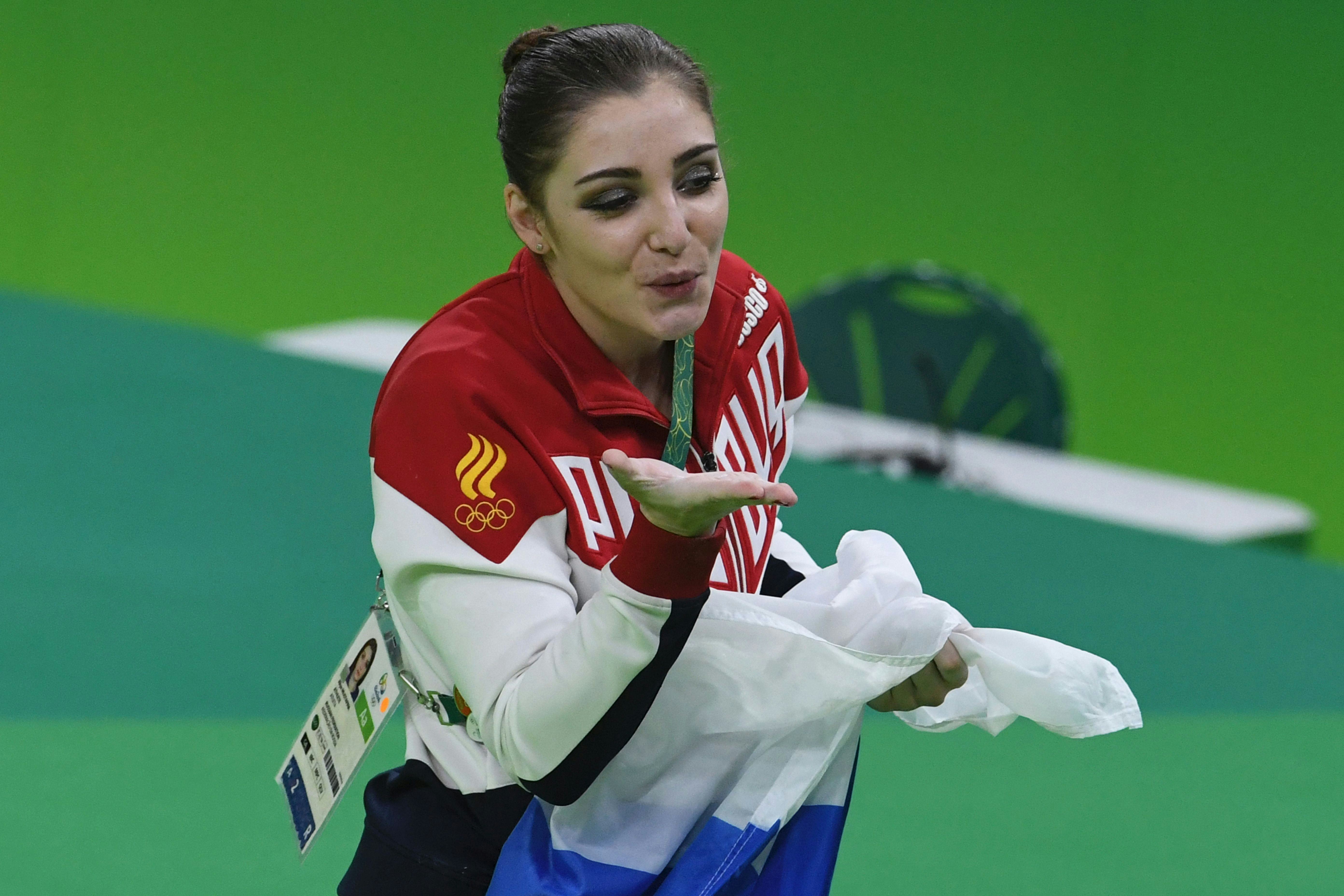 Aliya Mustafina's Instagram & Twitter Feeds Show How Authentic She ...