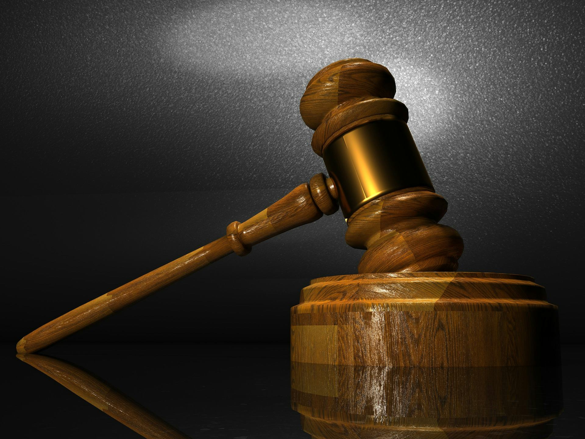 Montana judge defends sentence in incest case
