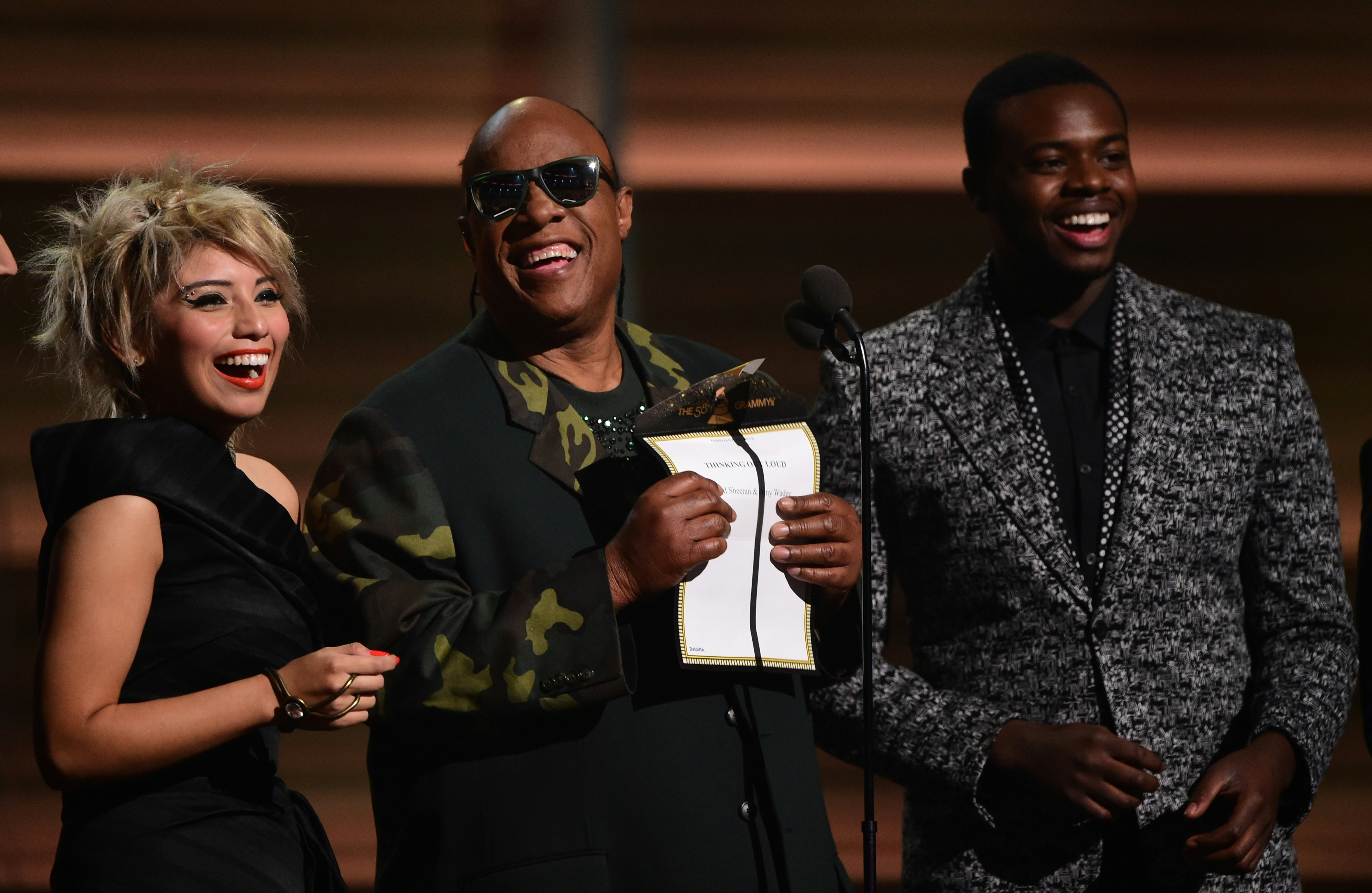 Stevie Wonder trolls the 2016 Grammys with braille joke