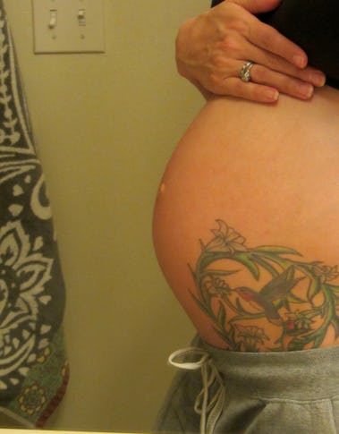 How Does Pregnancy Affect Tattoos? 2 Major Things That May Happen To A MomToBe\u002639;s Ink