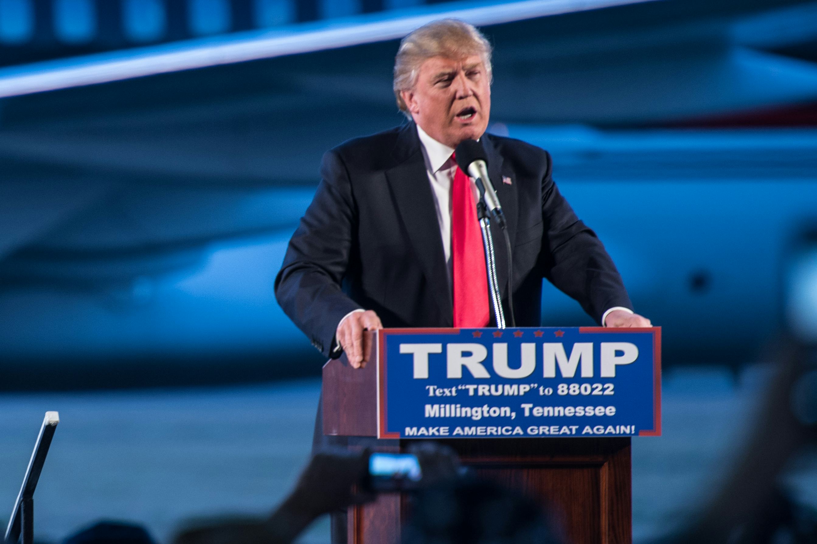 Americans begin voting in Super Tuesday primaries