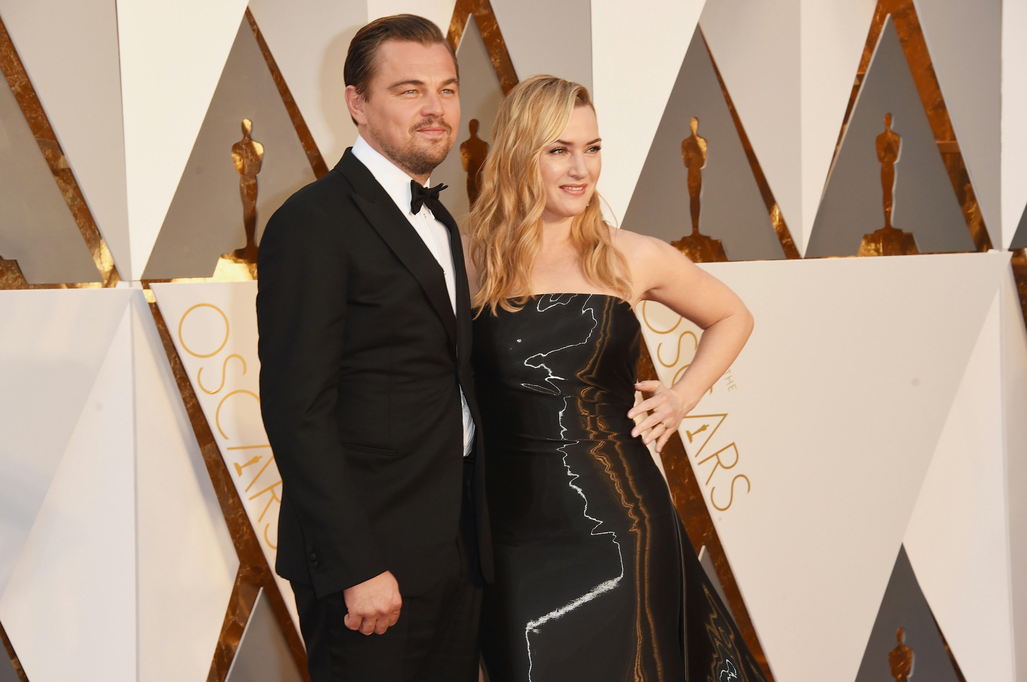 'Titanic' co-stars Kate Winslet and Leonardo DiCaprio reunite on Oscars red carpet