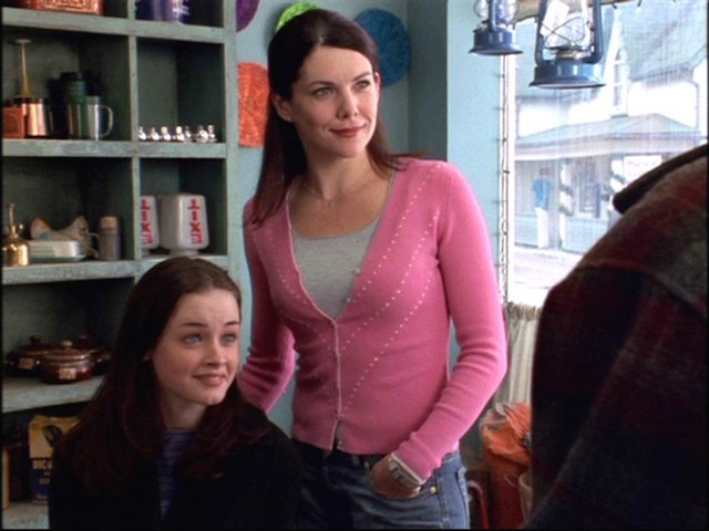 11 Easy Lorelai Rory Mother-Daughter Halloween Costumes 