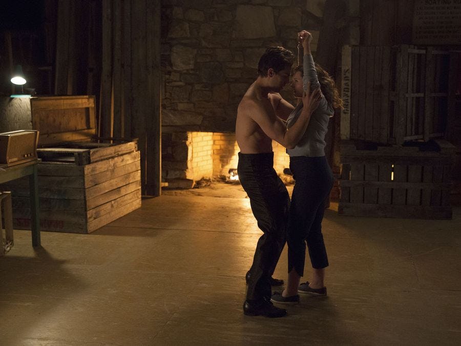 Does Abigail Breslin Have Dance Experience? The 'Dirty Dancing' Reboot Was Intimidating For The Actress - Romper