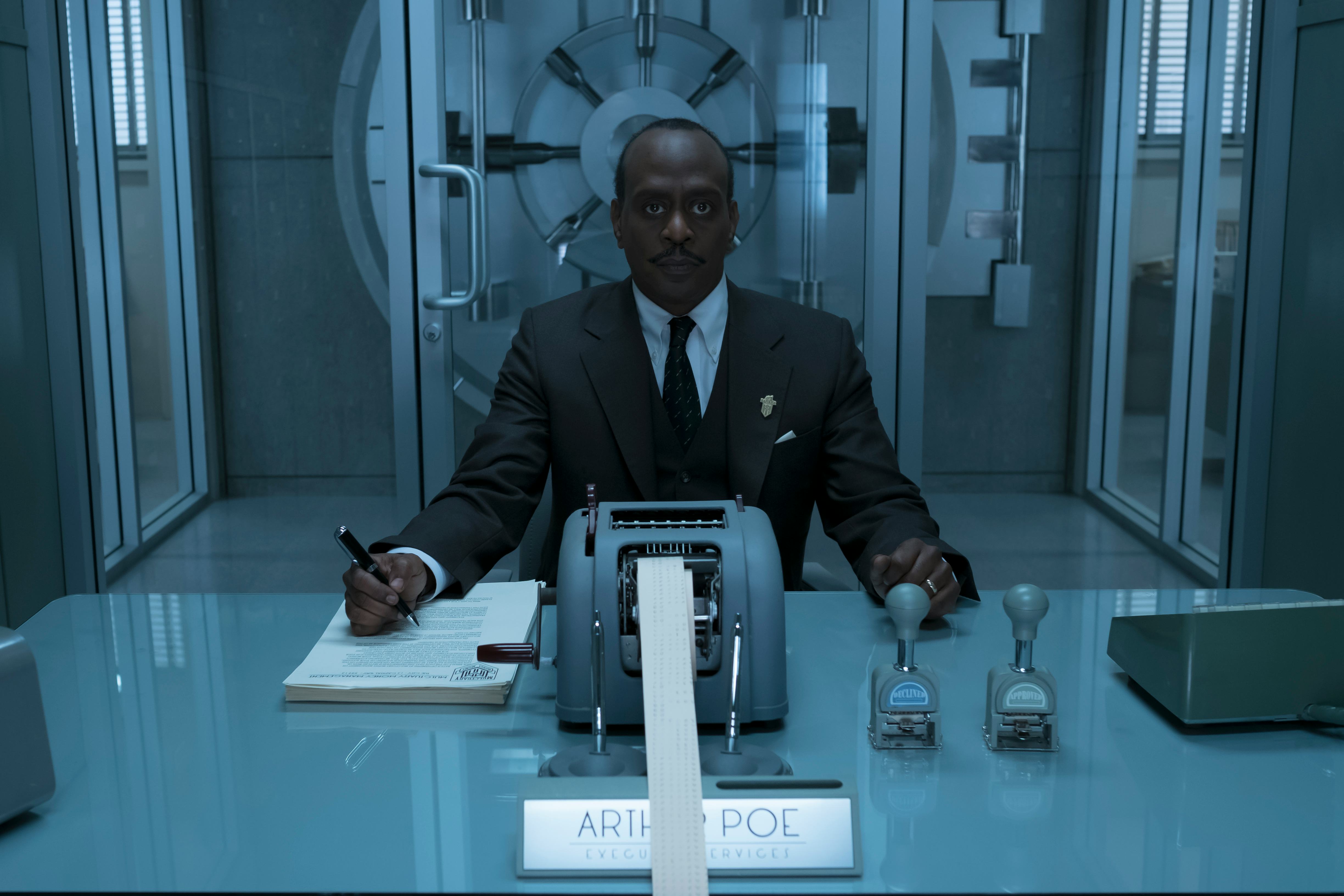 Who Plays Mr. Poe On Netflix's 'A Series Of Unfortunate Events'? K