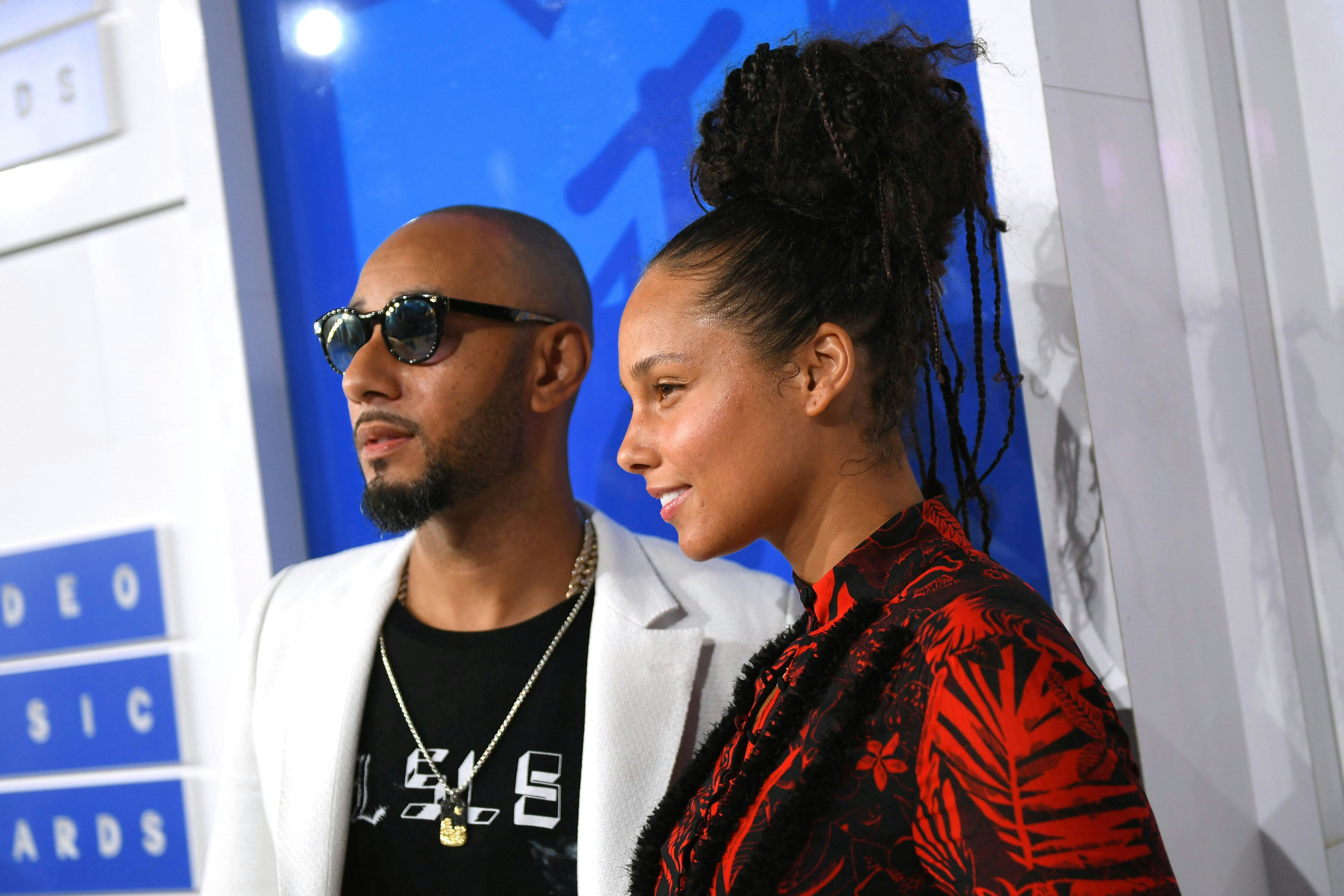 Dating keys. Swizz Beatz Alicia Keys. Swizz Beatz и Алиша кис. Алисия кейс СВИЗ битс. Алиша киз и СВИЗ битс дети.