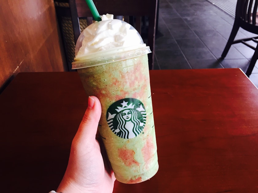 How To Make The Starbucks Dragon Frappuccino, Because It's ... - 1200 x 630 jpeg 89kB