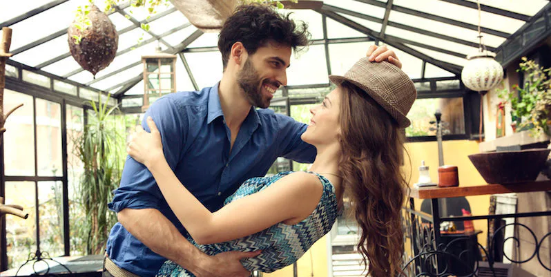 dating a guy 10 years older