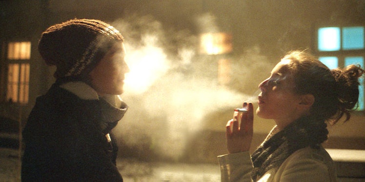 9 Reasons Why A Girl Who Smokes Weed Makes The Perfect Girlfriend 