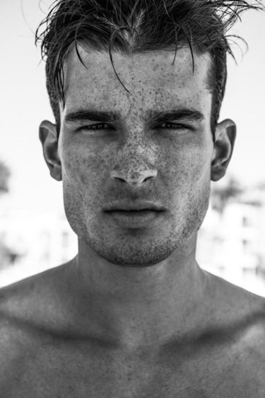 30 Insanely Hot Guys With Freckles Who Will Make You Melt (Photos)