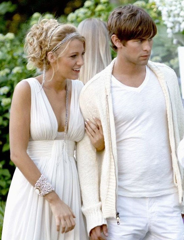 serena white dress gossip girl