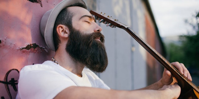 Completely Logical Reasons You Should Date A Man With A Beard