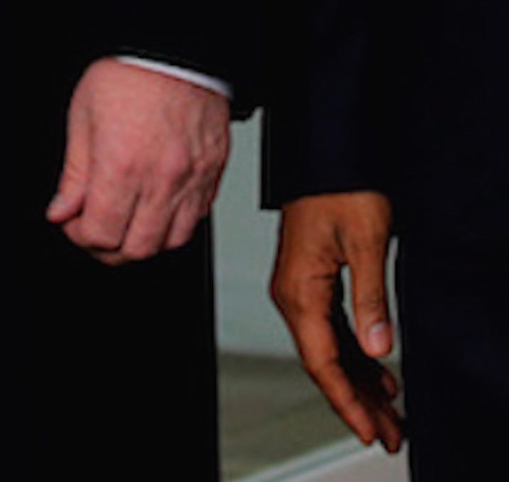 trump-hands-small-size-obama.jpg
