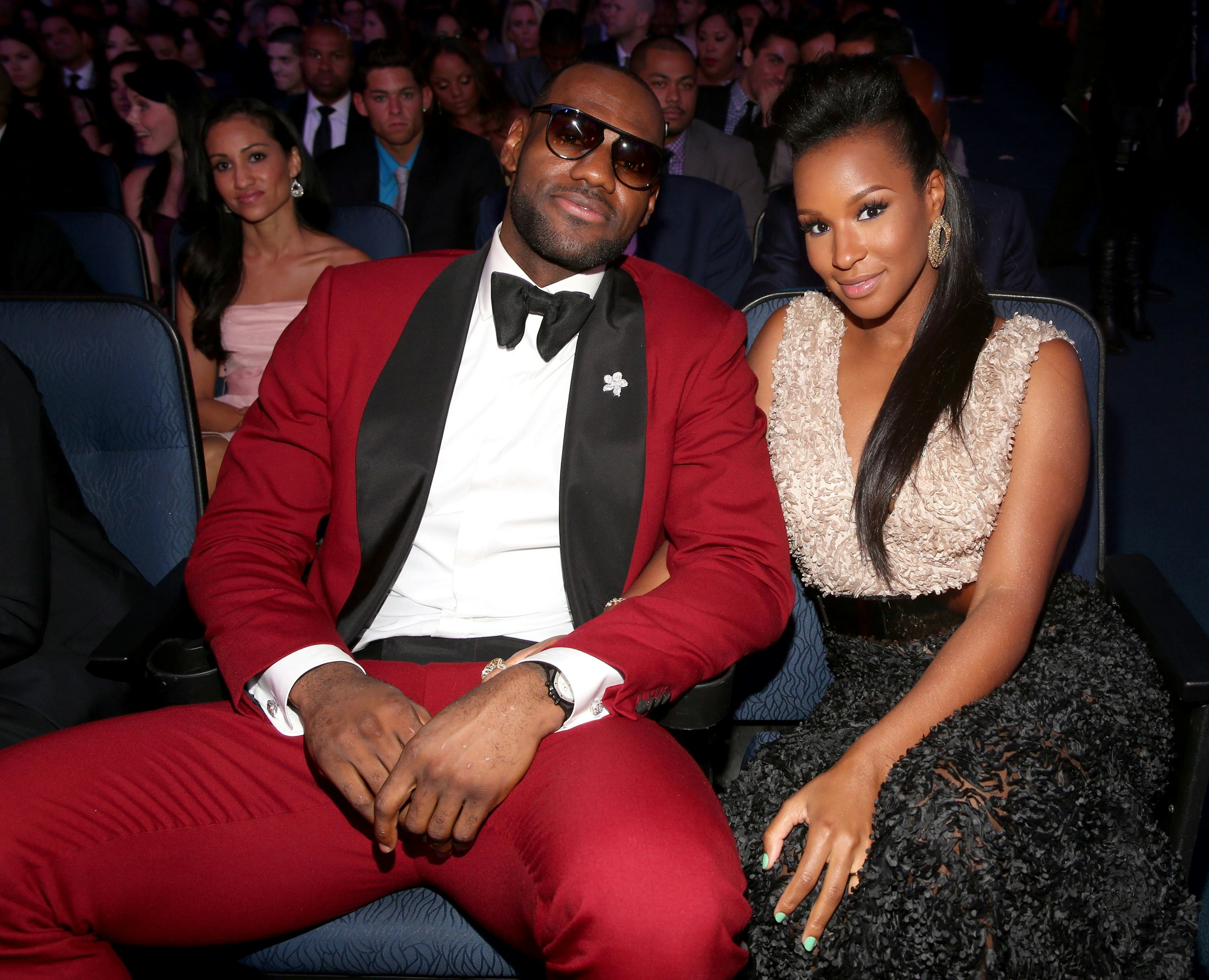 James Lebron wife pregnant pictures recommendations dress in everyday in 2019 James Lebron wife pregnant pictures recommend to wear in autumn in 2019