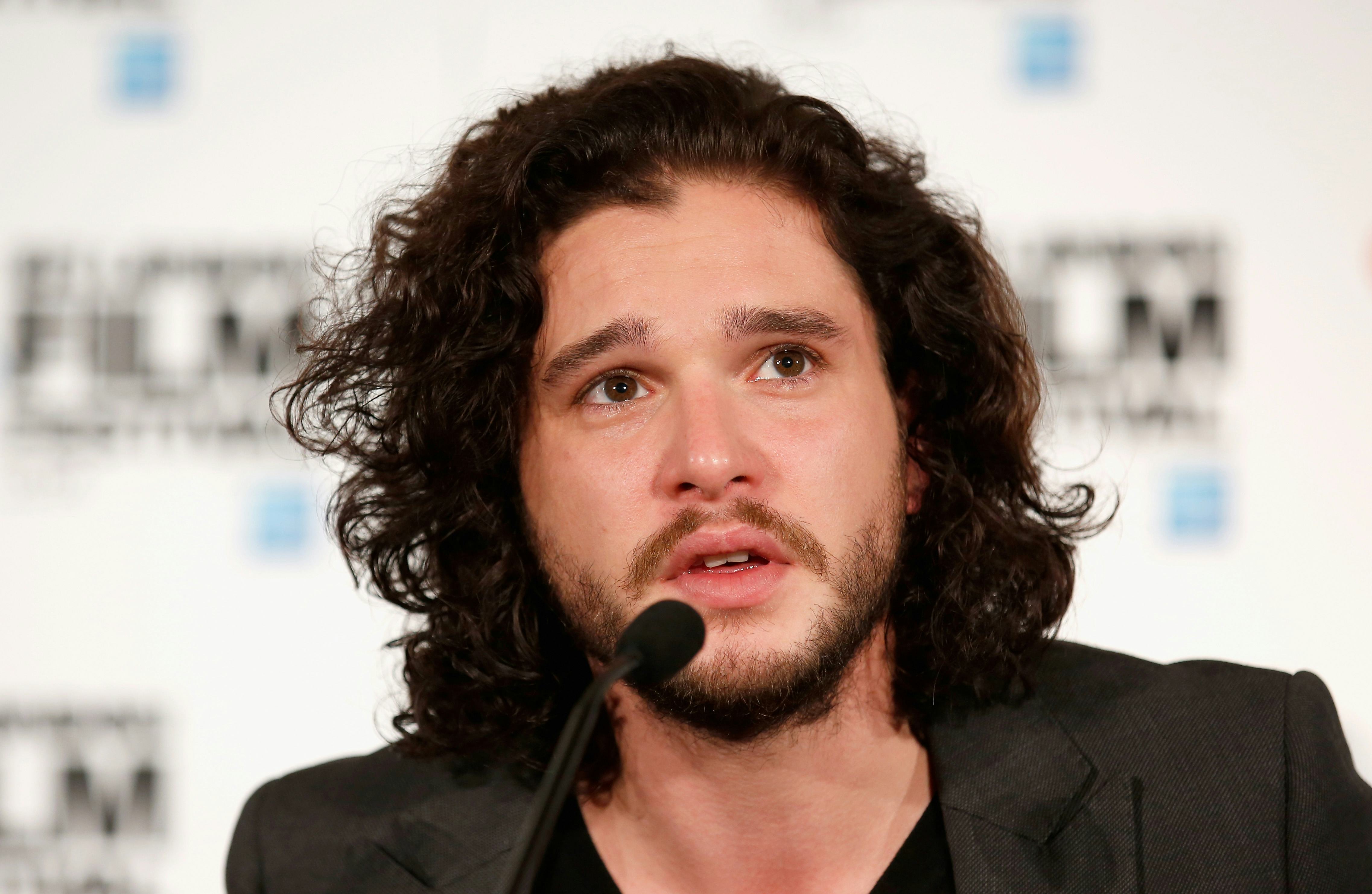 Game Of Thrones Kit Harington With Short Hair Is Unrecognizable