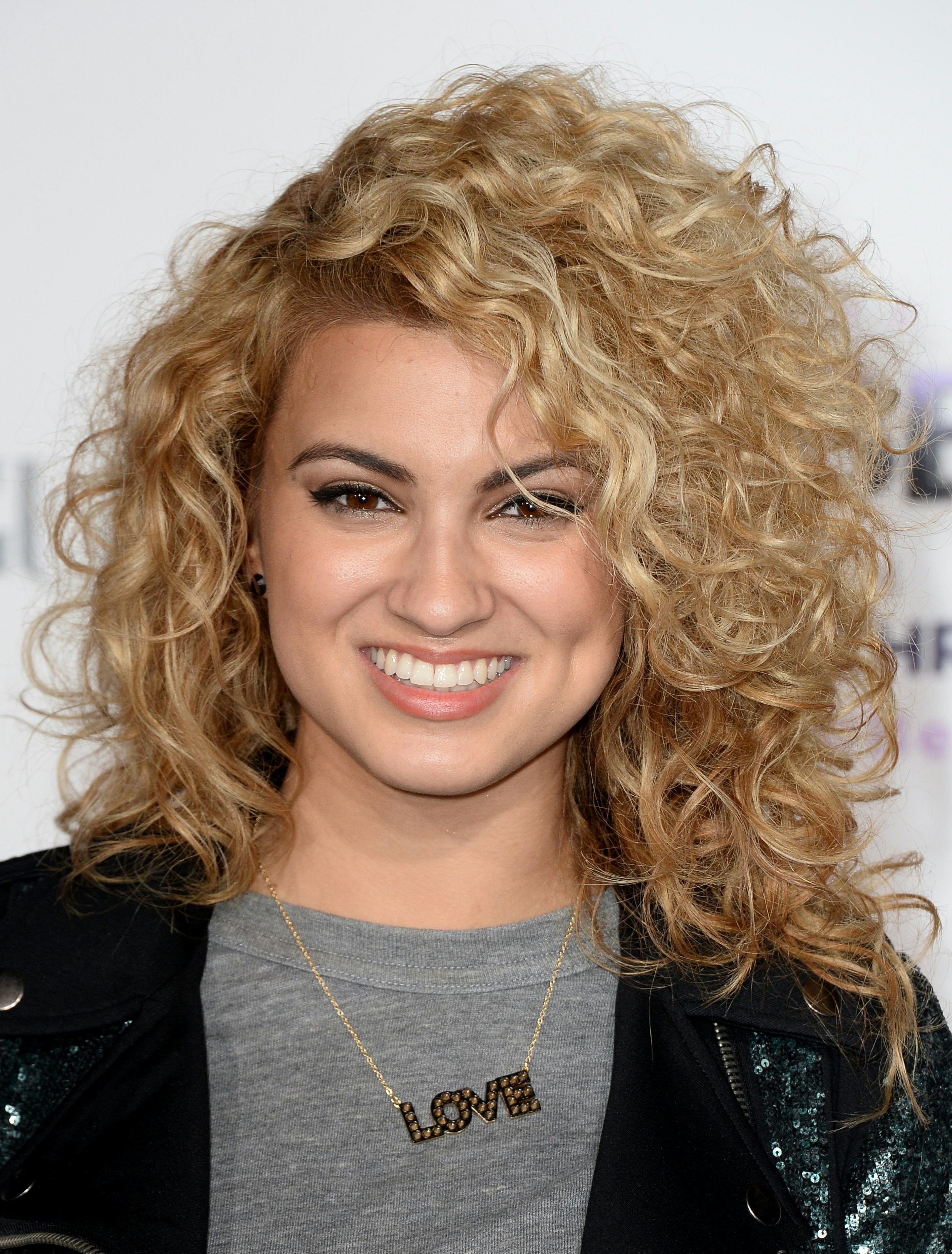 Tori Kelly Is Your New Fashion Icon Because Her Mix Of Socal Cool