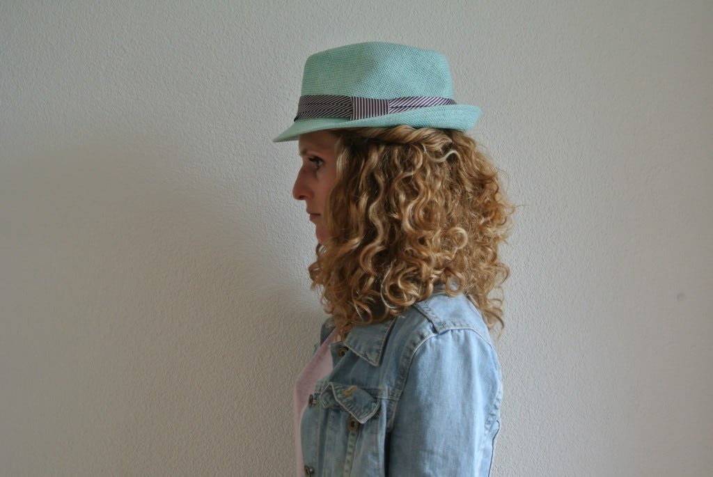 7 Best Hat Hairstyles For Curly Hair Will Inspire You To Play Up