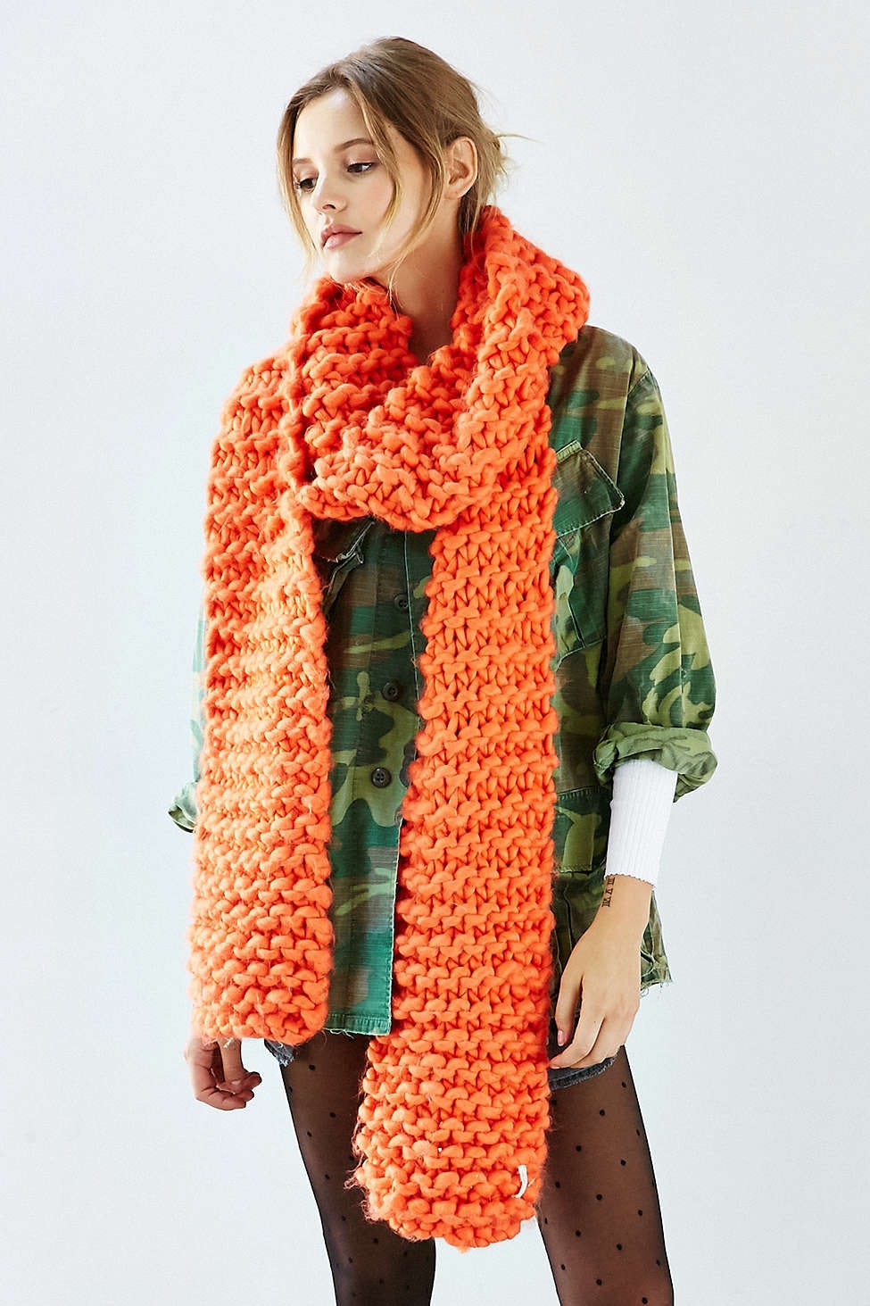 dress - How to oversized an wear knit scarf video Watch - How to oversized an wear knit scarf video