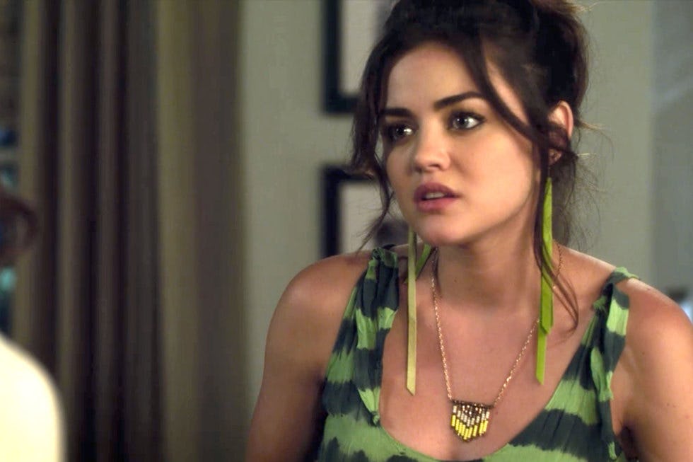Ranking Aria S Earrings On Pretty Little Liars From Totally Ranking Aria S Earrings On Pretty Little Liars From Totally Bonkers To Very Chic Photos