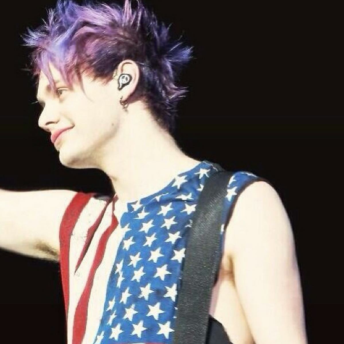 5sos Michael Clifford Is A Walking Rainbow Here Are 13 Of His