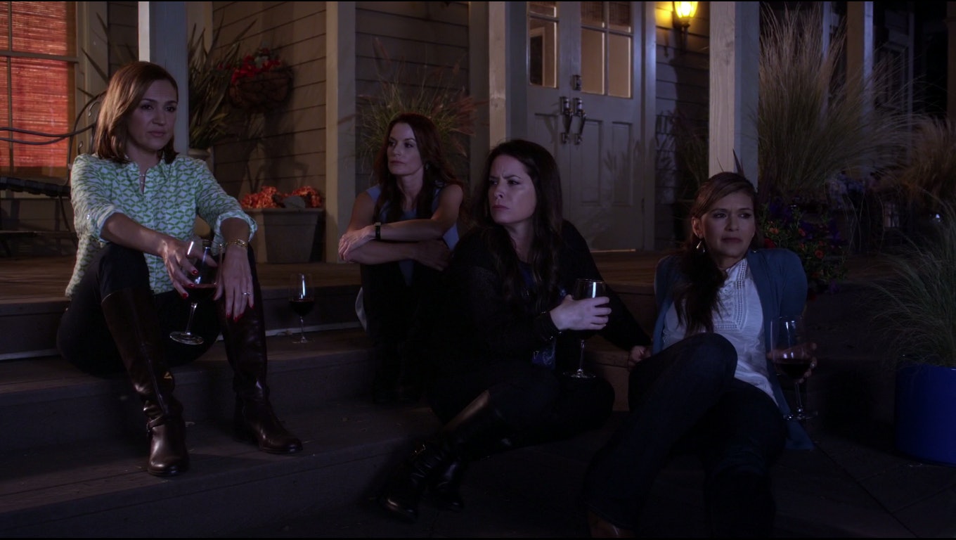 Pretty Little Liars & Gilmore Girls A Set So Prepare To Freak Out Over These d Landmarks — PHOTOS
