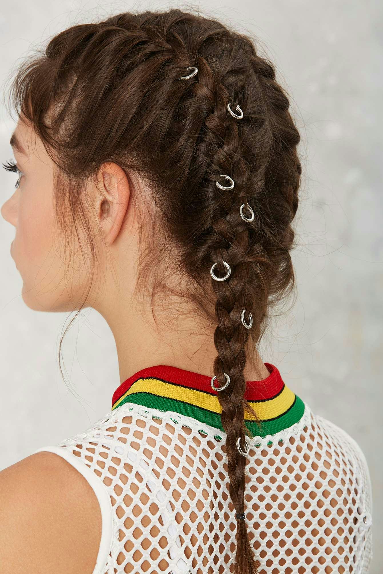 13 Ways To Wear Hair Accessories Like You Never Have Before Photos