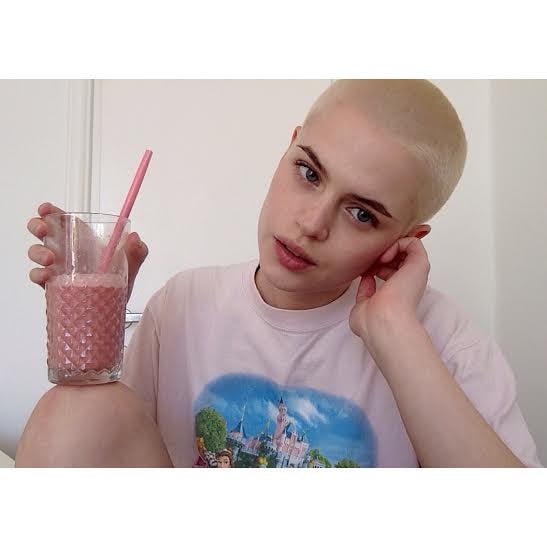 43 Women With Super Short Buzzed Hair Who Define Their Own