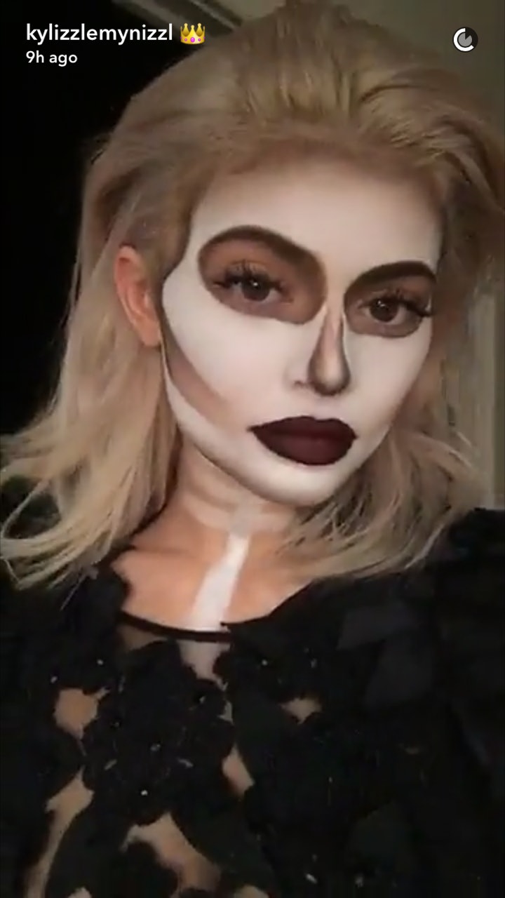 How To Copy Kylie Jenners Skull Makeup For Halloween 2016 Because
