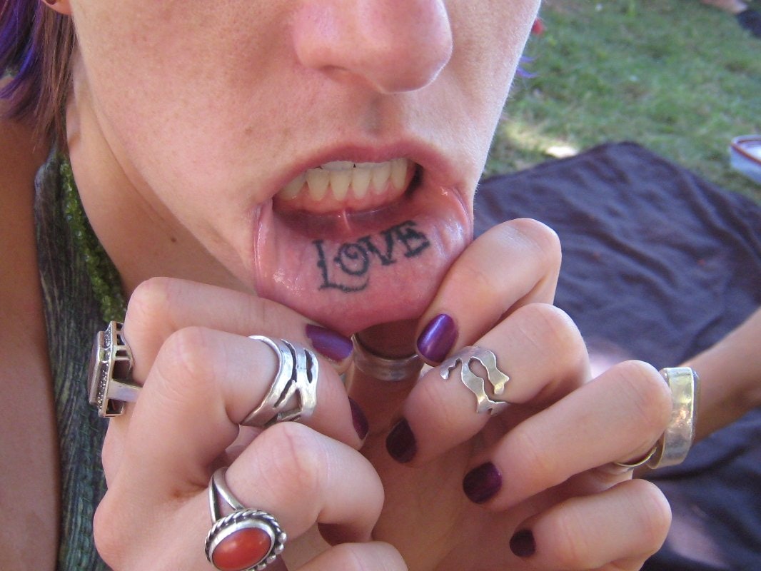 9 Cool Inner Lip Tattoo Ideas That Make For Perfect.