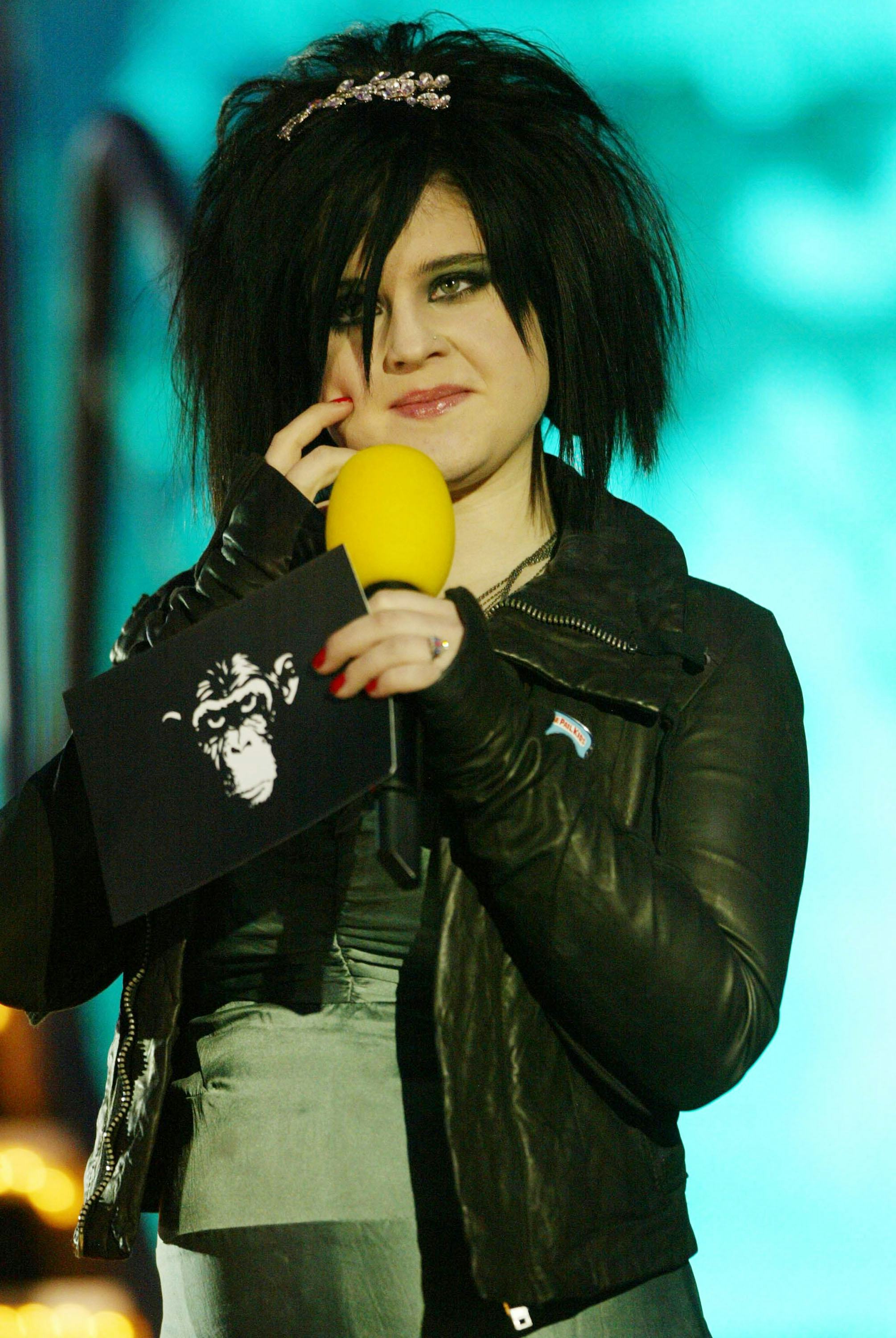 11 Times Kelly Osbourne's Early 2000 Outfits Were Our Pop ...