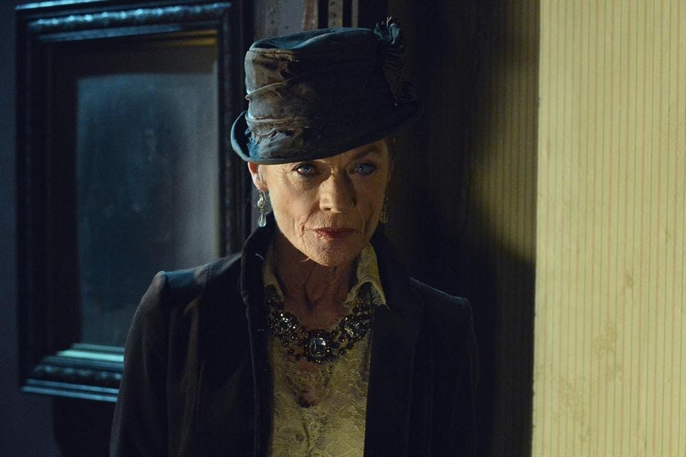 who is mrs grunwald on pretty little liars the psychic is back with a warning - Halloween Episode Pll Season 4 who is mrs grunwald on pretty little liars the psychic is back with a warning - Halloween Episode Pll Season 4