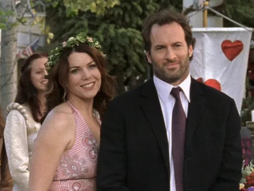 Luke & Lorelai Could Be Married In The 'Gilmore Girls