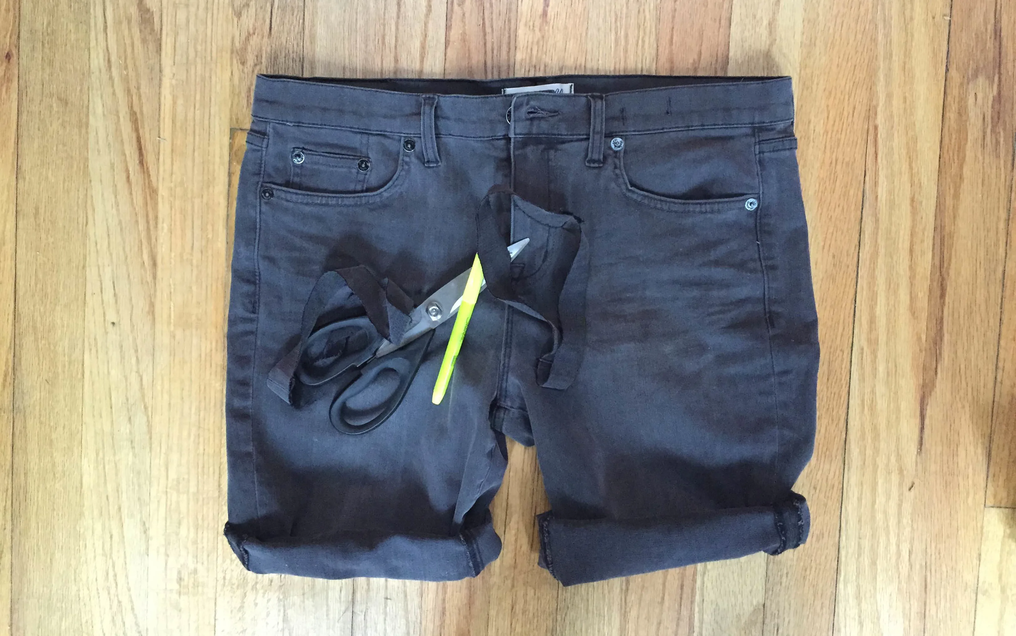How To Make Jeans Into Shorts In 5 Simple Steps Because Legs Need To Breathe!