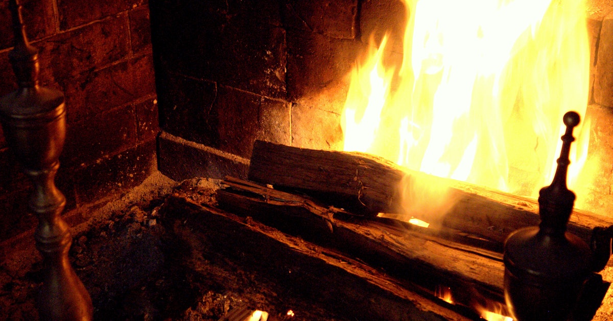 14 profound truths you learn while watching the yule log yule log dvd with christmas music