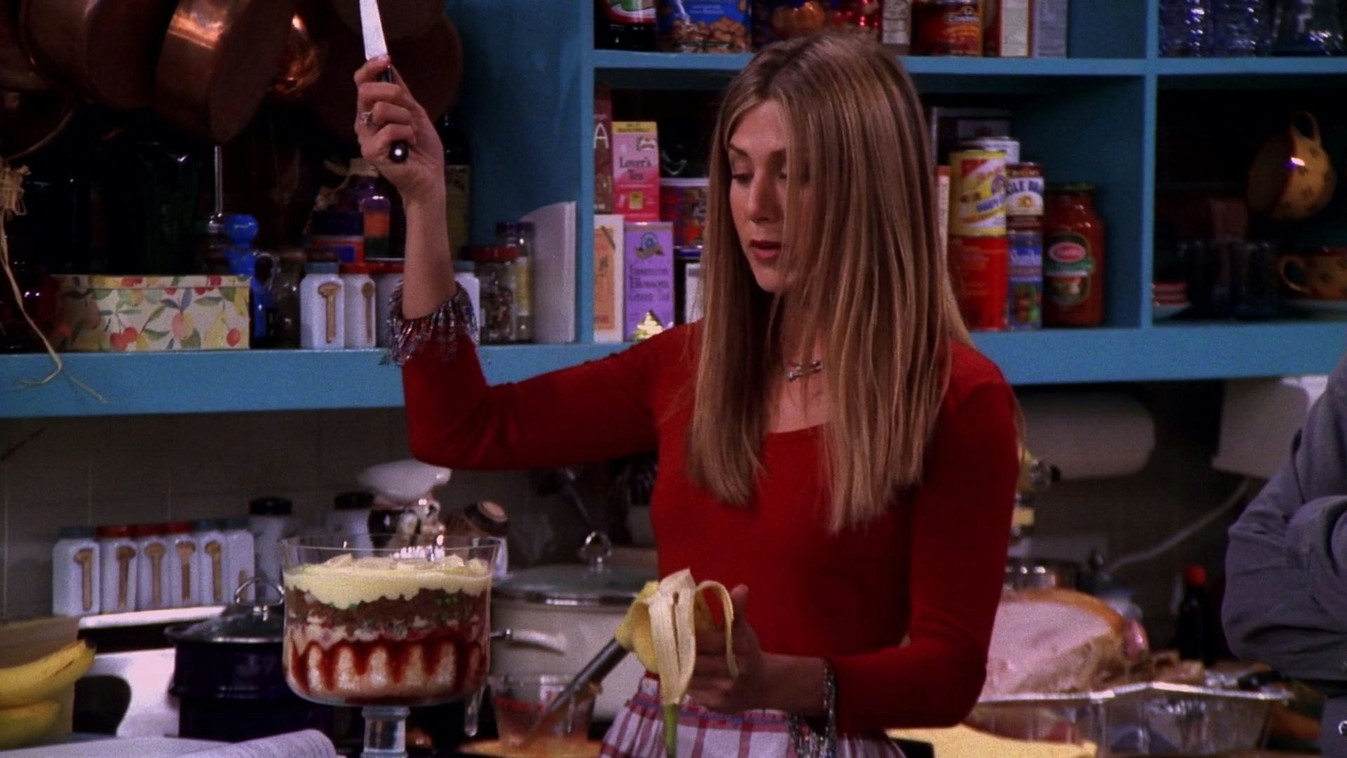 tv show friends character holding up a knife
