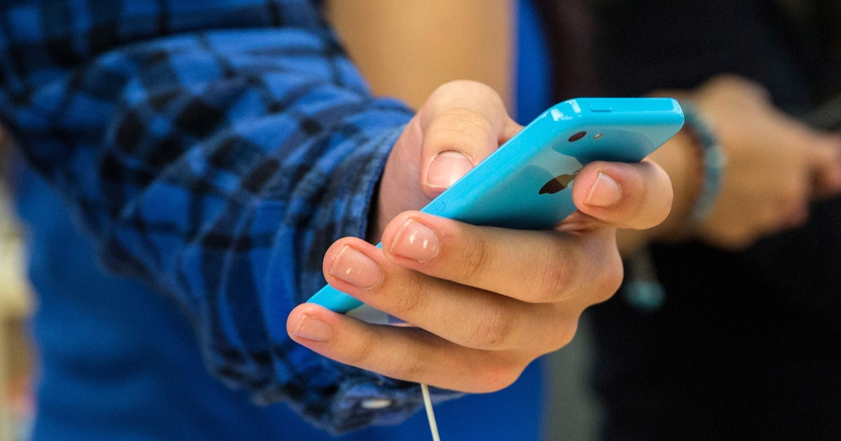 dating multiple men at the same time