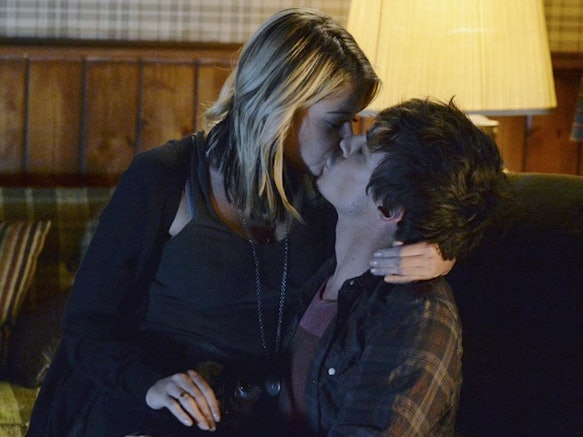 Are Hanna And Caleb Together In Pretty Little Liars Season 6b This