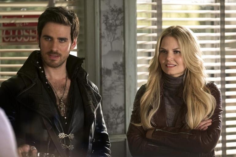 Resultado de imagen para imagenes de emma y hook once upon a time