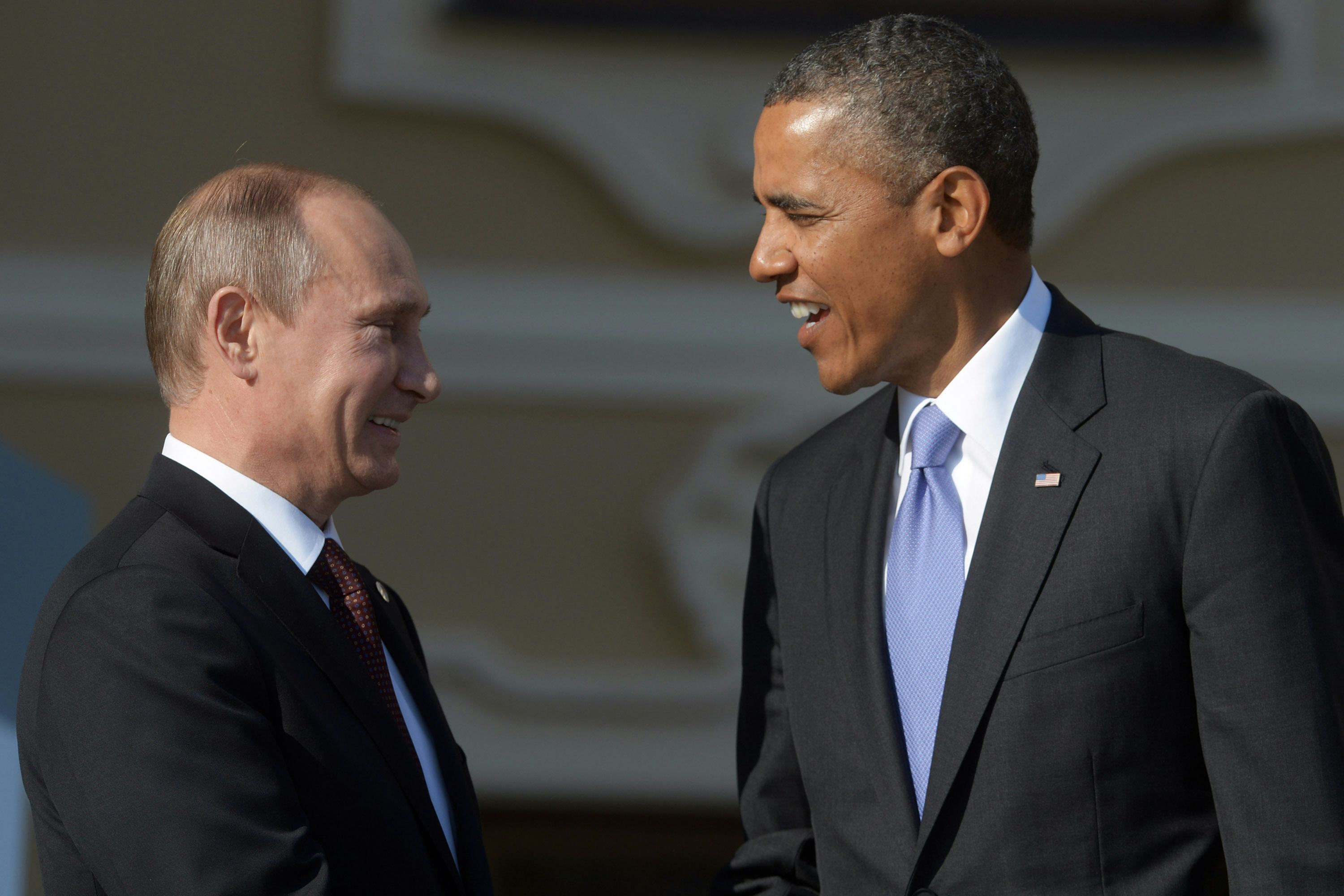 11 Awkward Photos Of Obama & Vladimir Putin That'll Make You Cringe