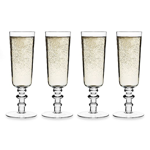 10 Champagne Glasses And Accessories That Will Guarantee a Perfect New