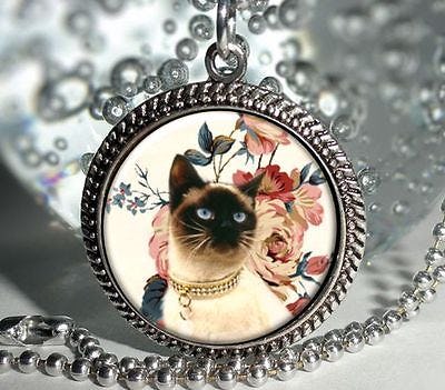 Lena Dunham Gave Taylor Swift a Cat Pendant Necklace, So Here Are 7