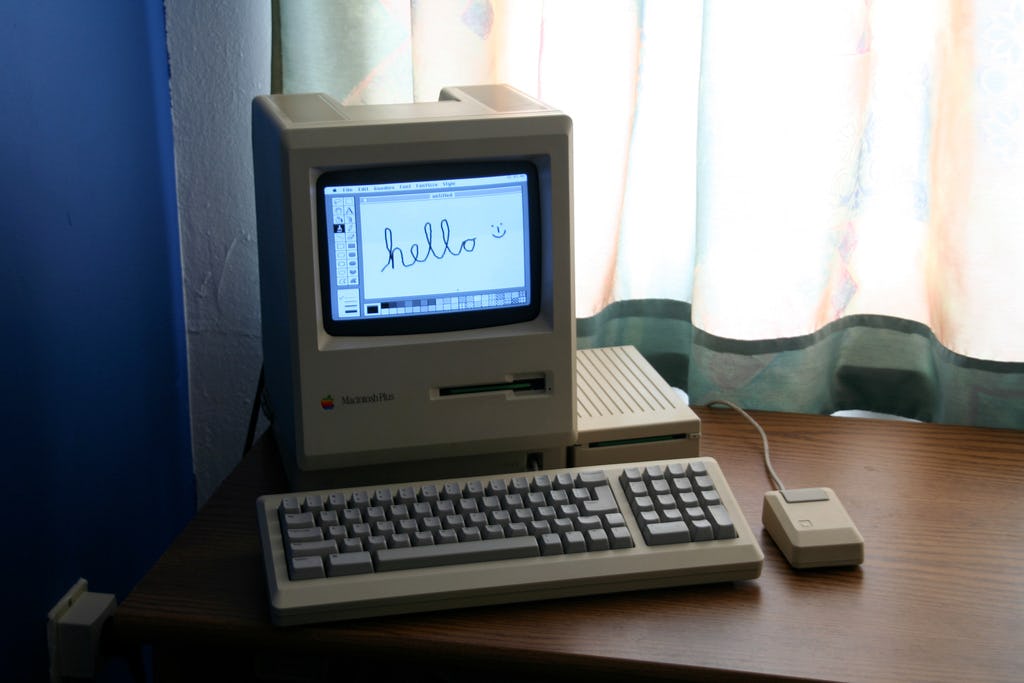 23 Things We Loved About '90s Computers, From Oregon Trail To Encarta 95