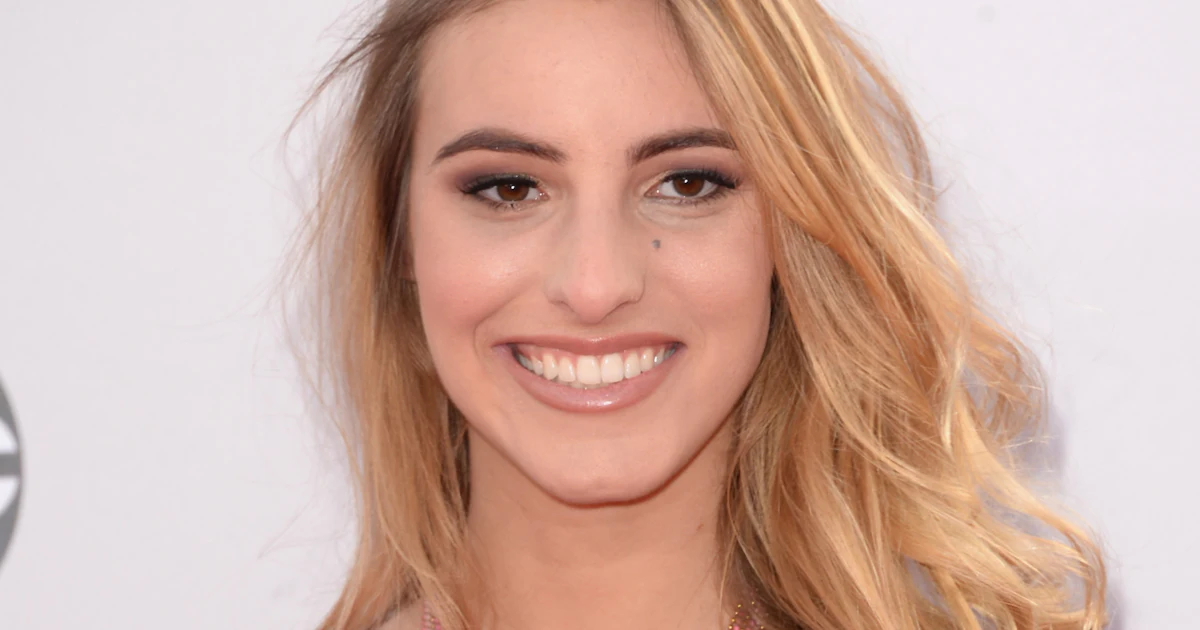 The 10 Best Vines By Women In 2014 Are Definitely Worth Watching Over the-10-best-vines-by-women-in-2014-are-definitely-worth-watching-over