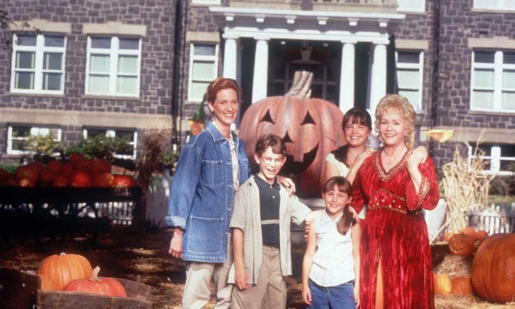 How To Watch �Halloweentown� This Halloween So You Can Relive Your How To Watch �Halloweentown� This Halloween So You Can Relive Your