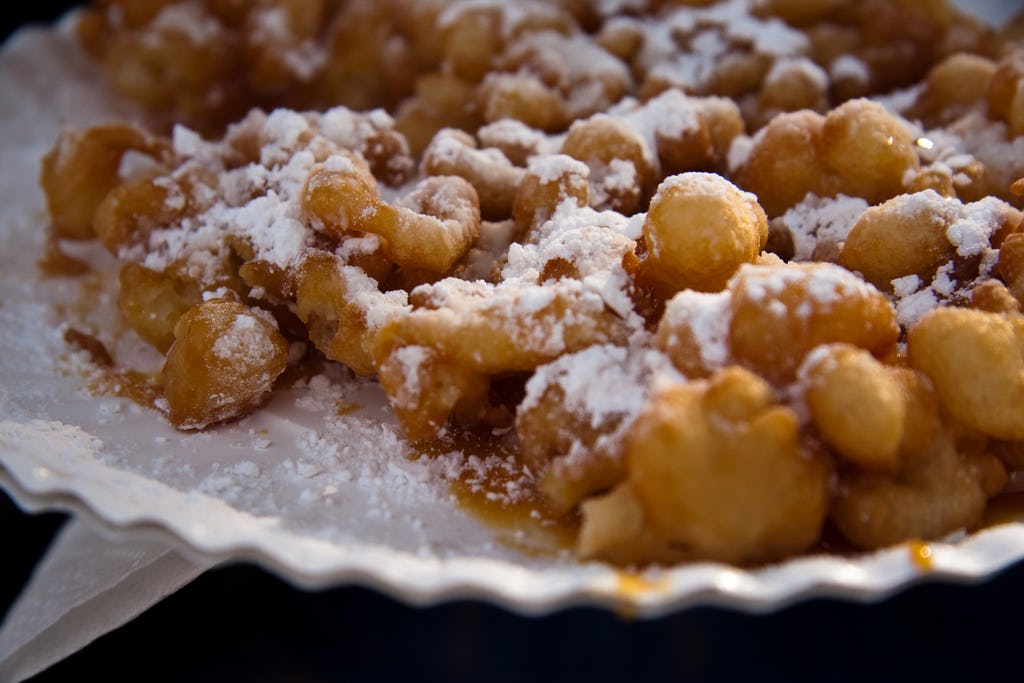 Funnel Cake Cupcakes Exist at My Delight Cupcakery, So I'm Heading to