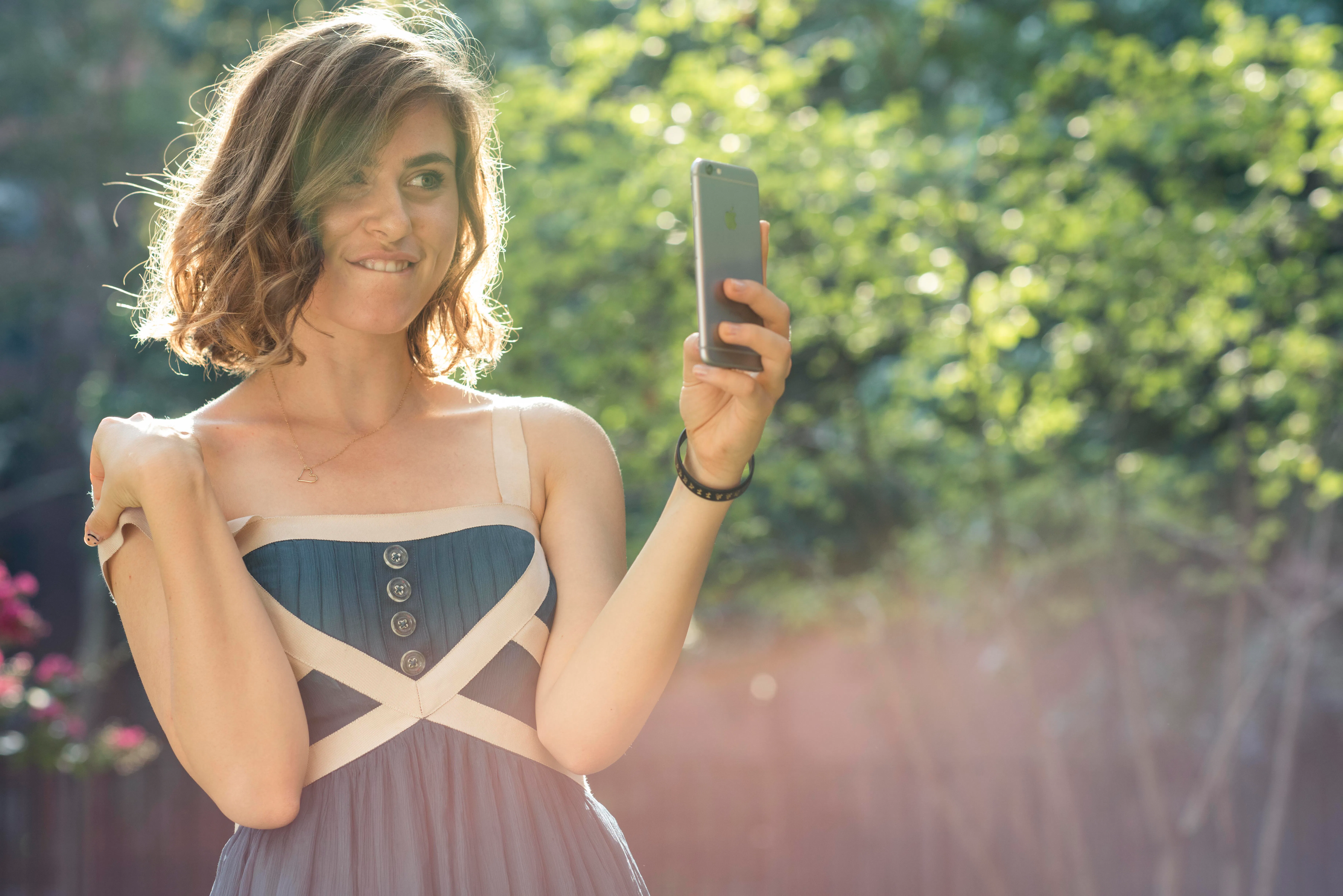 Why Selfies Are Ruining Your Relationship