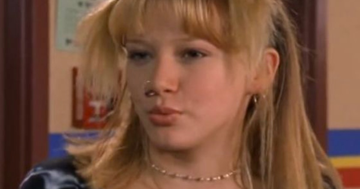 9 Outdated 'Lizzie McGuire' Outfits, Because Her On-Point  9 Outdated 'Lizzie McGuire' Outfits, Because Her On-Point