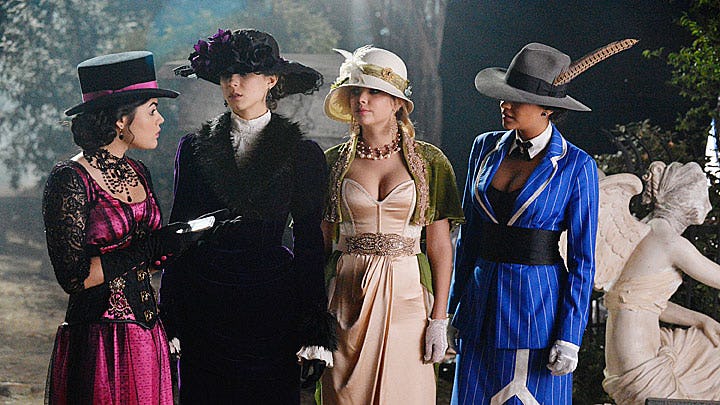 Have A �Pretty Little Liars� Halloween With This Playlist Of Tracks