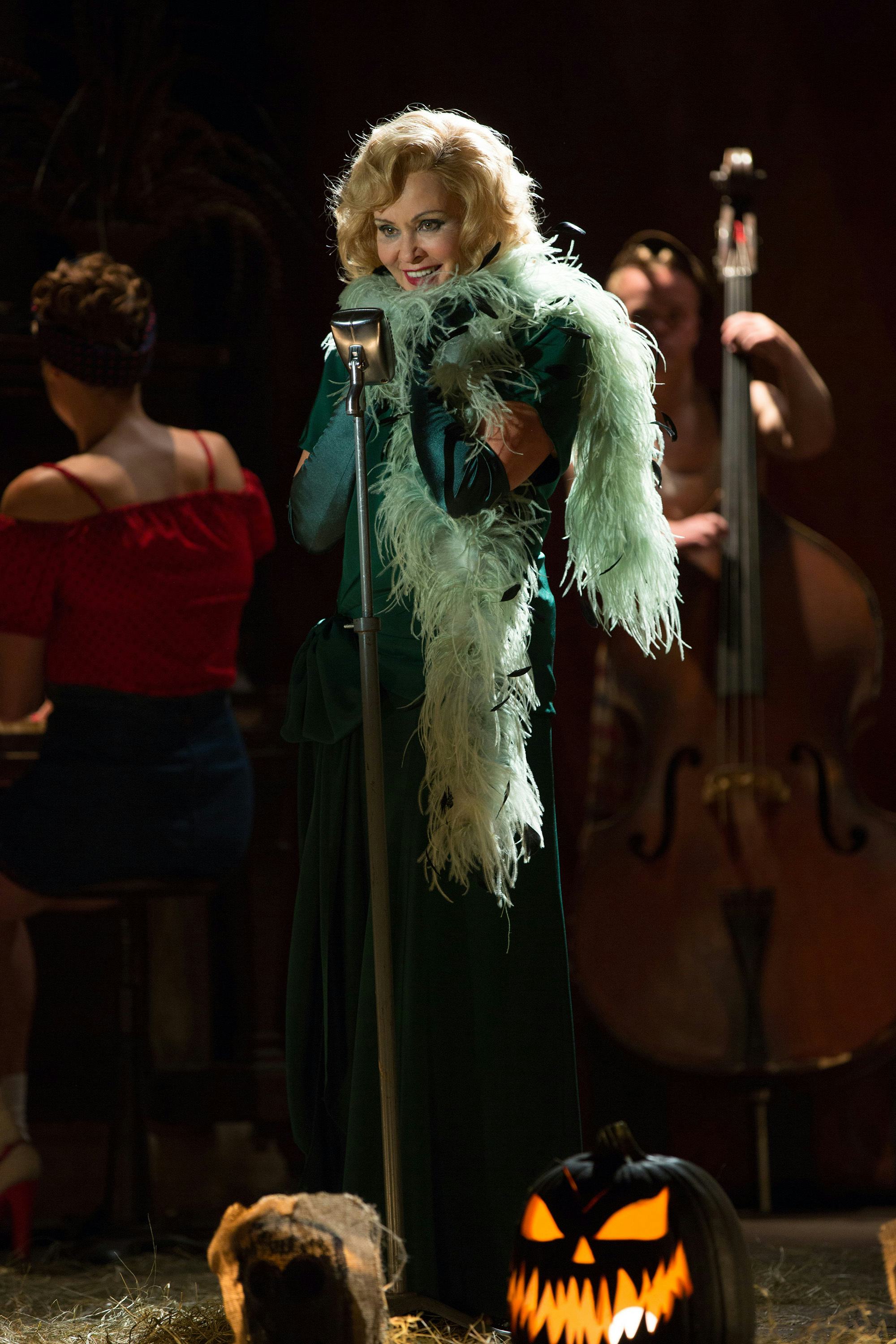 Elsa Mars' 'AHS' Kink Scene Is Racier Than 'Fifty Shades ...