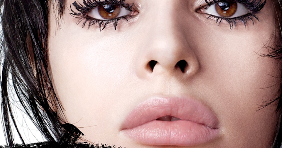 Clumpy Mascara Is A Thing That Exists For Those Of You Who Want That clumpy-mascara-is-a-thing-that-exists-for-those-of-you-who-want-that